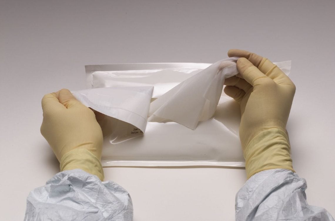 Tips for Choosing the Proper Wipe Size for your Cleanroom - Blue Thunder  Technologies